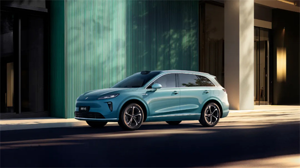 惊涛里再起航，上汽集团转型有哪些初步成效？