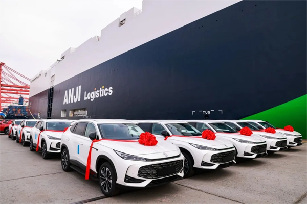 上汽穿越周期，遇见破晓