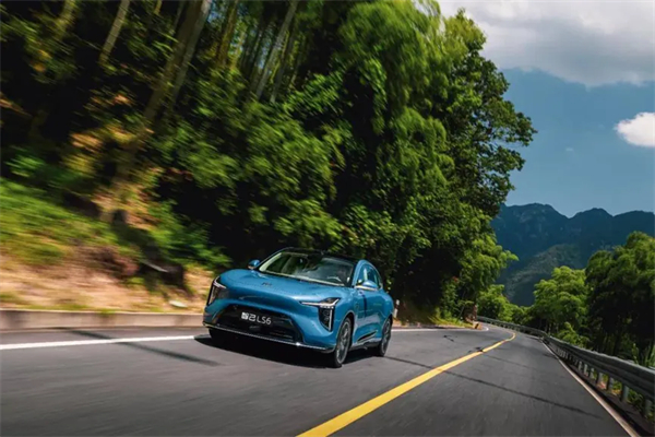 打破一切焦虑，新一代智己LS6的“爆款”含金量