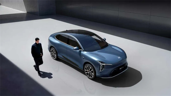 上汽，善下先手棋