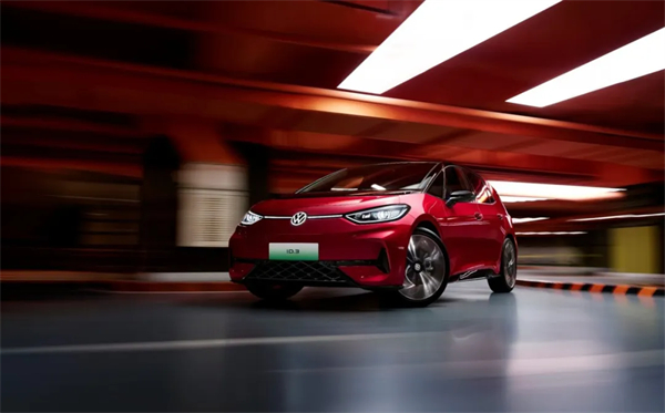 ID.3 GTX套件款重磅上市 上汽大众2025 ID.Festival与用户玩在一起