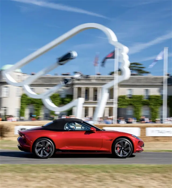 上汽七连涨背后,一场关于中国汽车变革的深度叙事