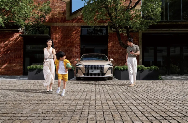 荣威M7 DMH：既要“大美好”，也要“真智能”