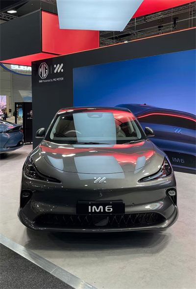 智己汽车正式登陆澳大利亚，双车闪耀墨尔本车展