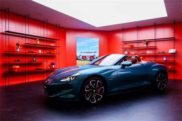 上汽点燃“新引擎”