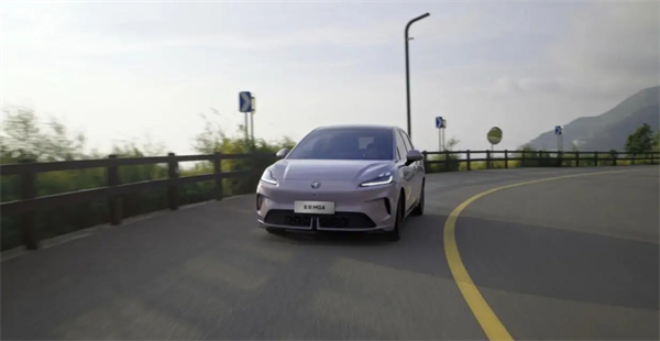 上汽七连涨背后,一场关于中国汽车变革的深度叙事