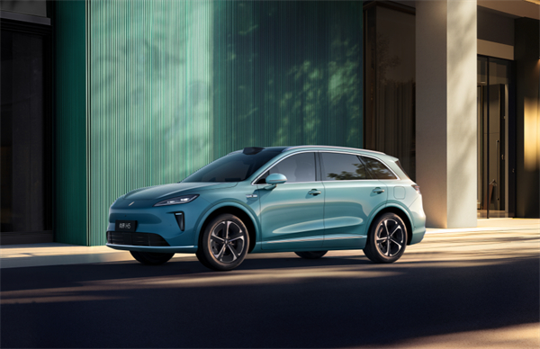 销量与业绩夯实发展底气，上汽集团描绘未来新时代蓝图