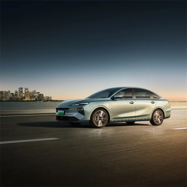 销量回升、股价冲高、科技突围：上汽的“教科书式剧本”如何上演？