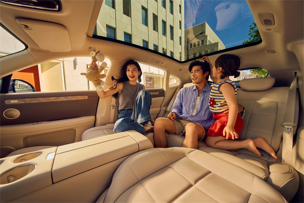 19.79万元起!新一代智己LS6震撼上市 断代领先,诚意拉满,成就20万级大五座智能SUV市场最强爆品