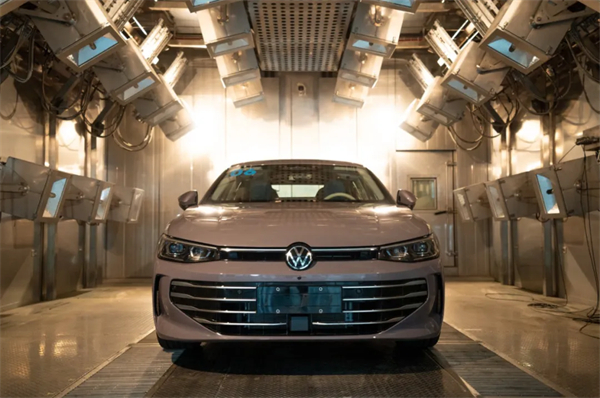 上半年零售销量夺冠，饱和式进攻箭在弦上：上汽势如破竹