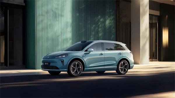 上汽七连涨背后,一场关于中国汽车变革的深度叙事