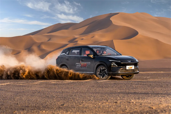 置换补贴价8.98万元起!五菱星光S 2025款正式上市,以「大快好省」打造全场景家庭出行体验!