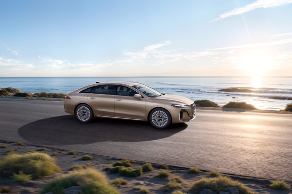 荣威M7 DMH重磅上市,限时美好价8.58万元起享新能源时代家轿王